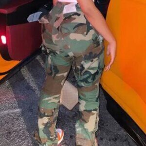 Gallery Department Women camouflage cargo pants